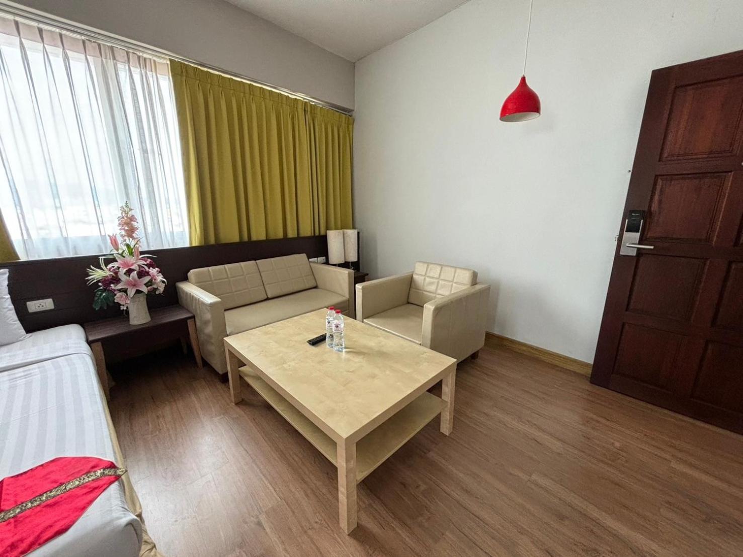 Aloha Hatyai Hotel Hat Yai Esterno foto