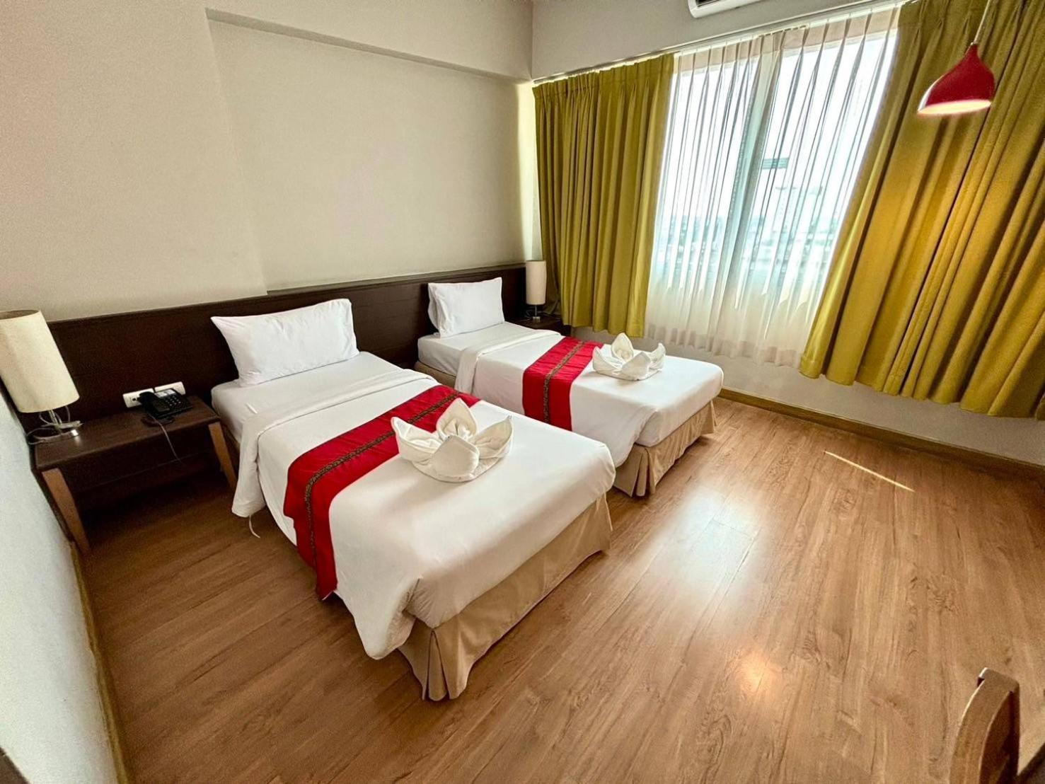 Aloha Hatyai Hotel Hat Yai Esterno foto
