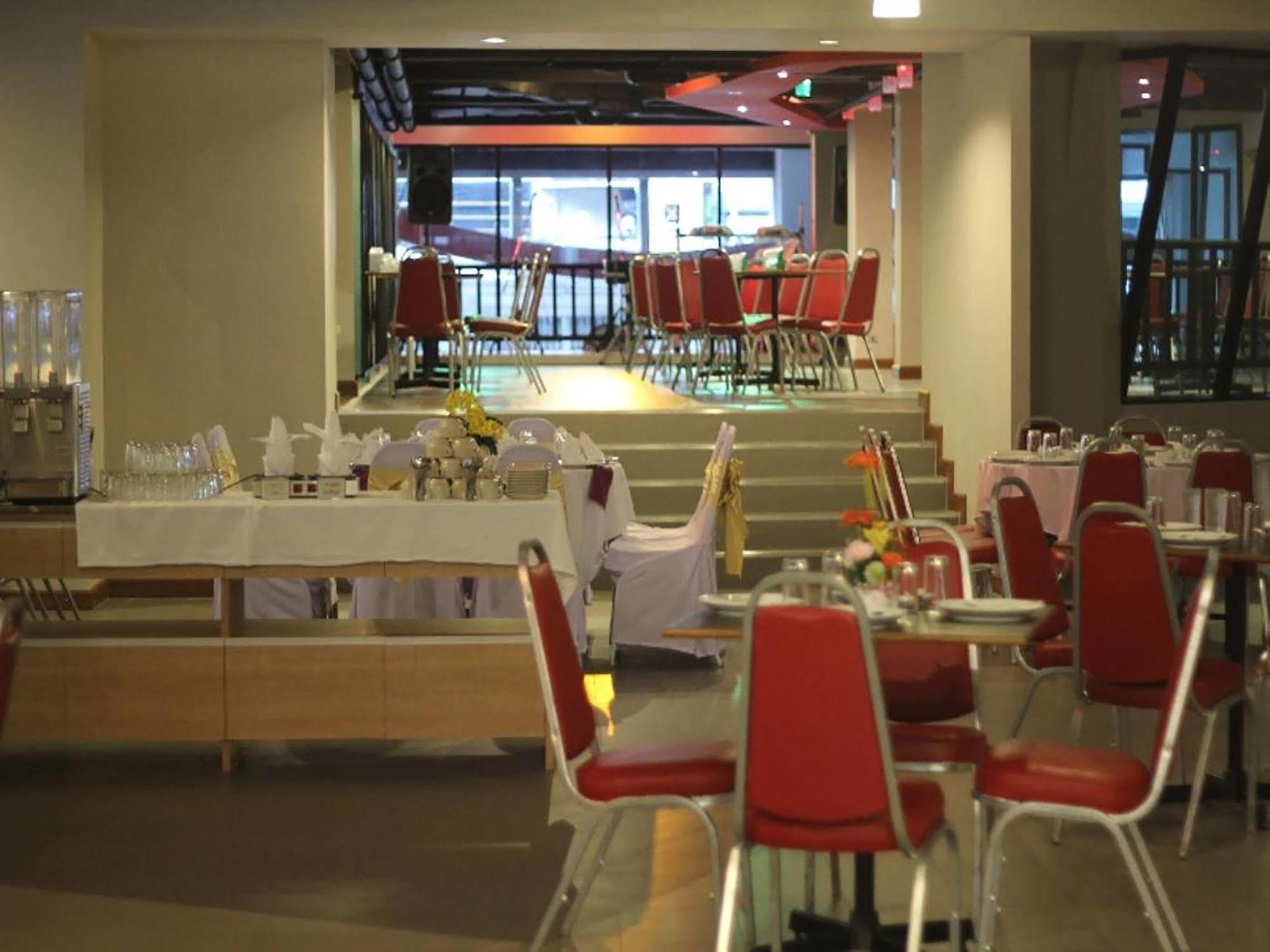 Aloha Hatyai Hotel Hat Yai Esterno foto
